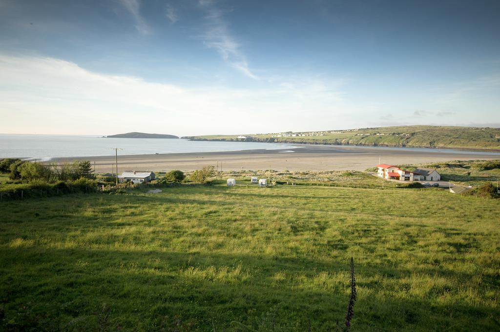 Yha Poppit Sands Hostel Cardigan Exterior photo