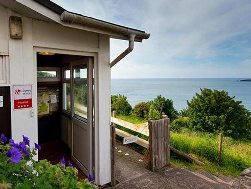 Yha Poppit Sands Hostel Cardigan Exterior photo